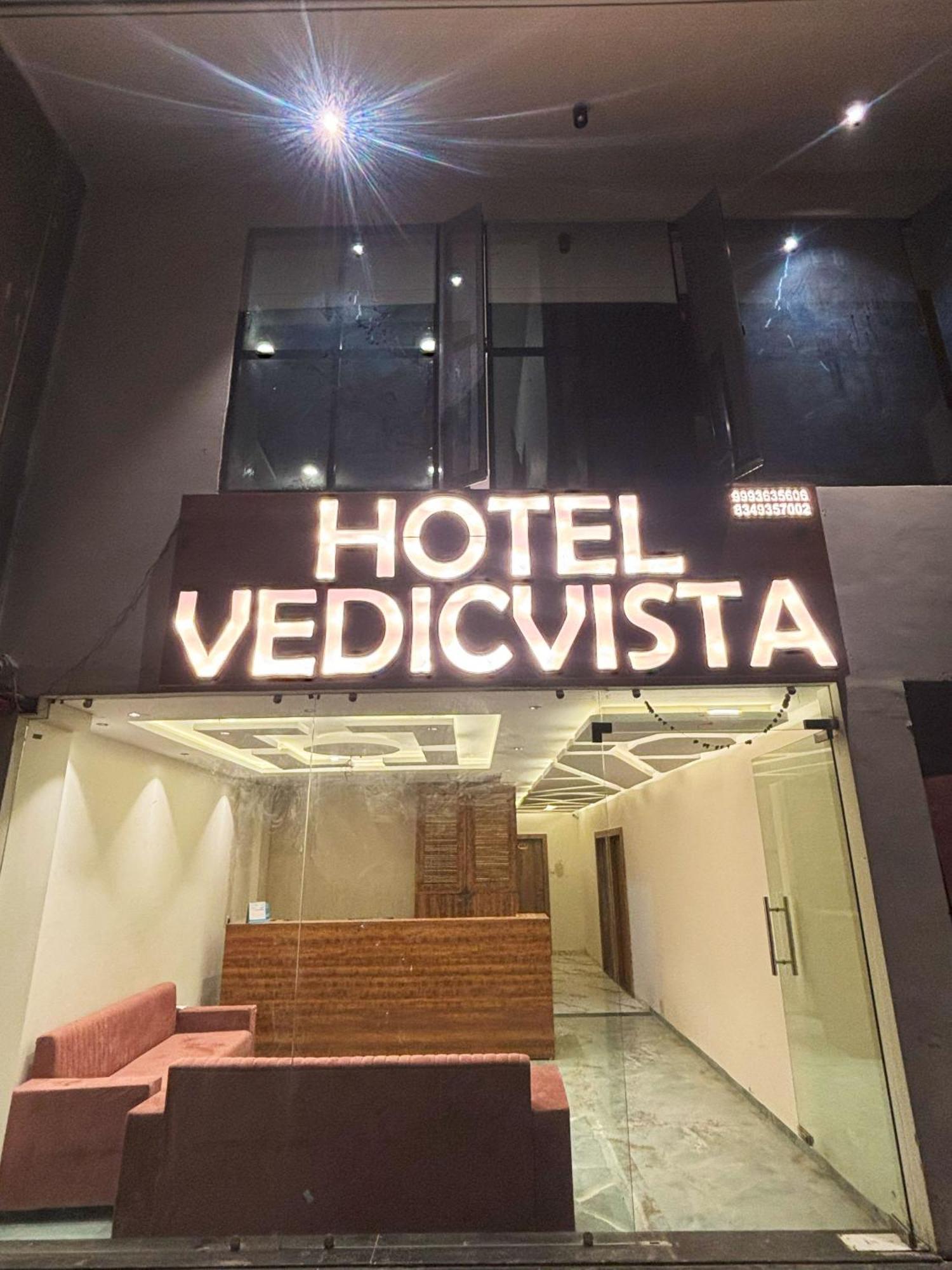 Hotel Vedicvista Indore Bagian luar foto