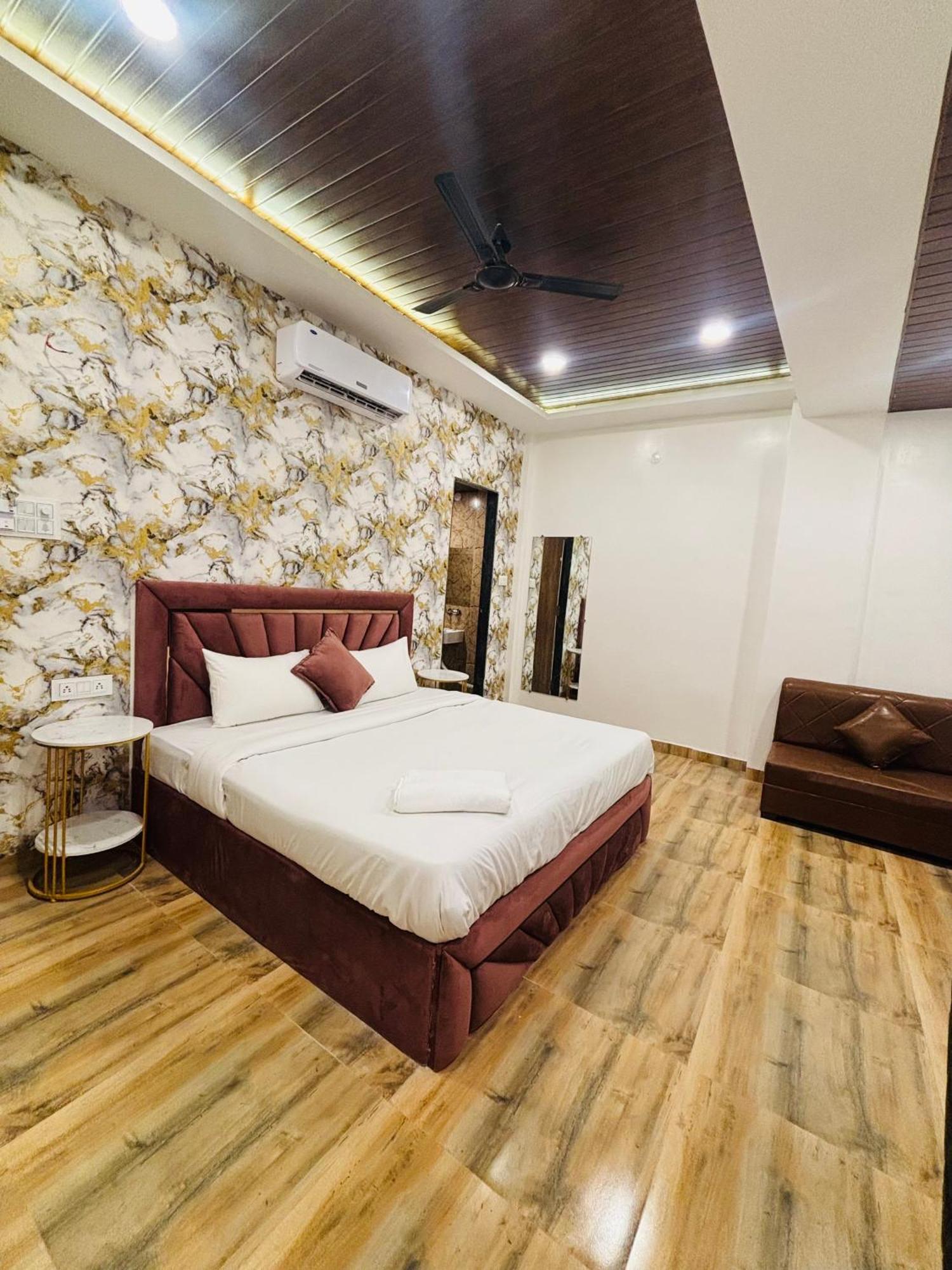Hotel Vedicvista Indore Bagian luar foto